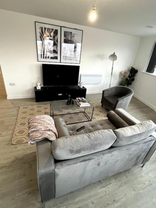 Luxurious City View Apartment In Salford مانشستر المظهر الخارجي الصورة